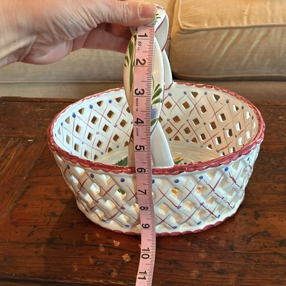 Vintage Portuguese Pottery Floral Ceramic Basket with Pink Trim - Picture 10 of 10